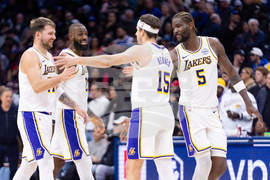 Lakers 76ers Basketball