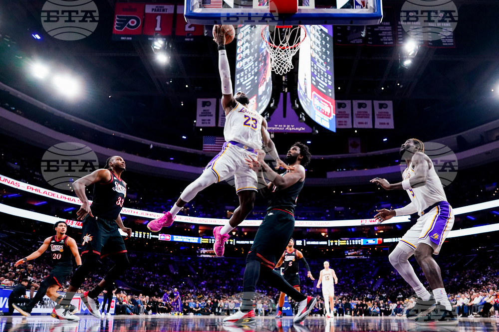 Lakers 76ers Basketball