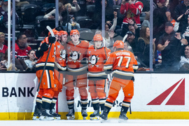 Blackhawks Ducks Hockey