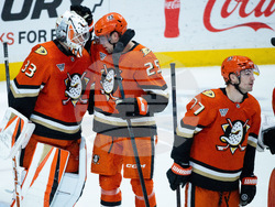 Blackhawks Ducks Hockey