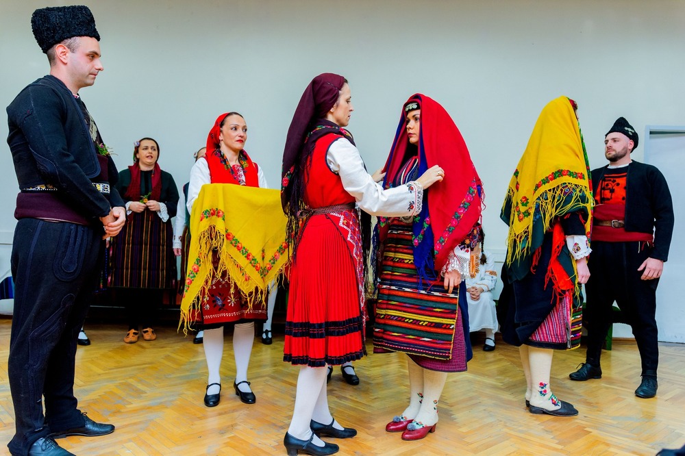 След повече от пет десетилетия Разлог има книга, която разказва за ритуалите, обредите, музиката, танца, бита и нравите на местното население