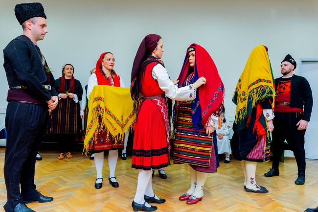 След повече от пет десетилетия Разлог има книга, която разказва за ритуалите, обредите, музиката, танца, бита и нравите на местното население