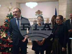 Министерство на труда и социалната политика - Коледен базар - „Коледа с кауза“