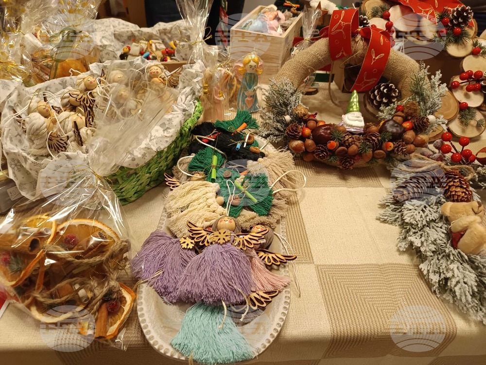 Министерство на труда и социалната политика - Коледен базар - „Коледа с кауза“