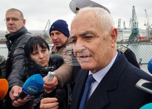 След повече от 100 години Военноморските сили получават нов кораб, каза министър Атанас Запрянов