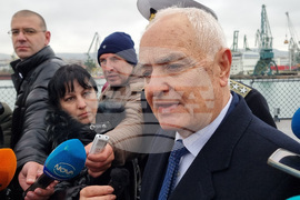 Варна - военен ритуал - кораб - флаг