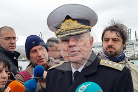 Варна - военен ритуал - кораб - флаг