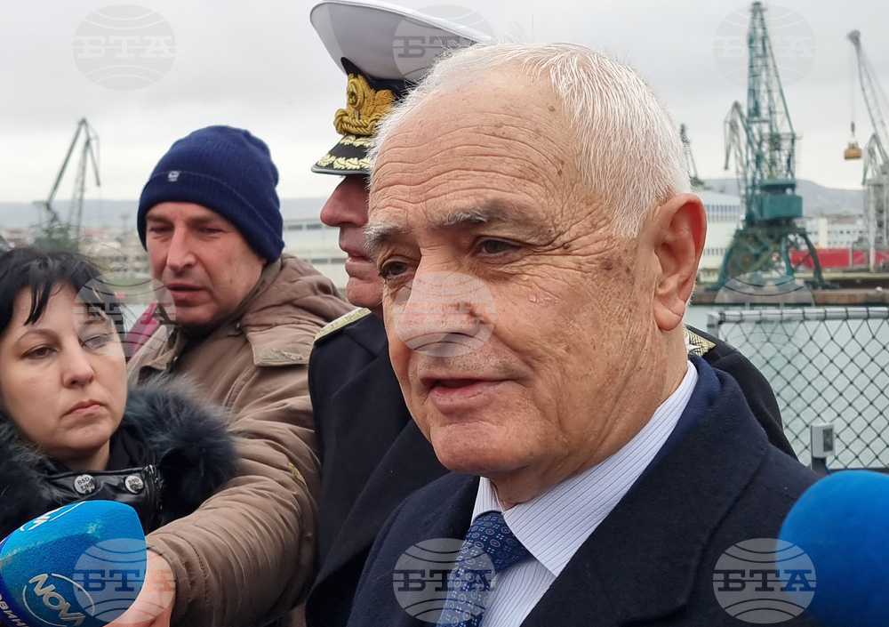 Варна - военен ритуал - кораб - флаг