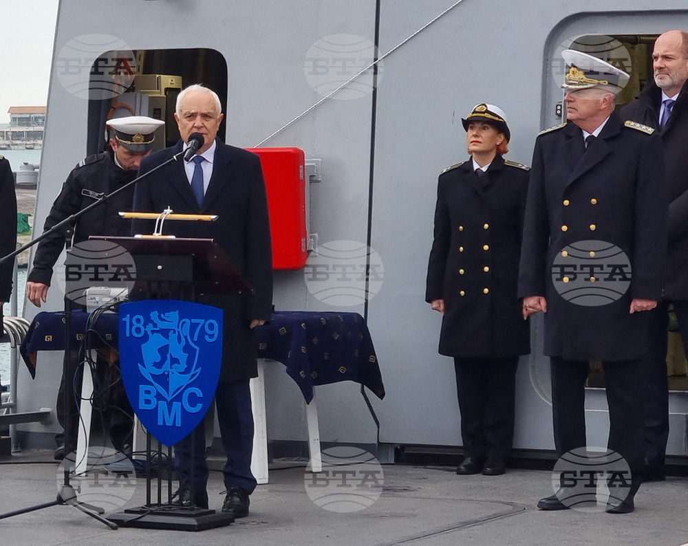 Варна - военен ритуал - кораб - флаг