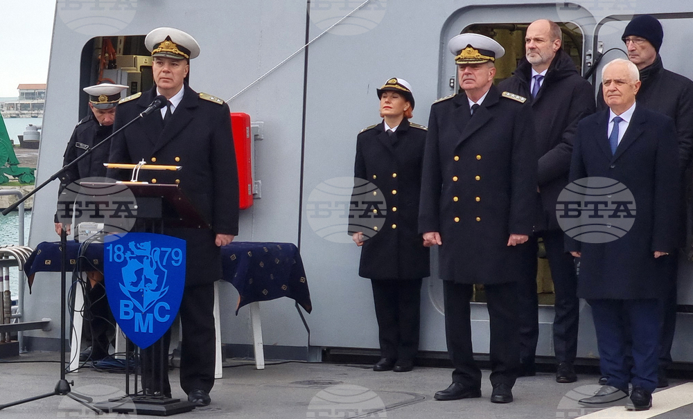 Варна - военен ритуал - кораб - флаг