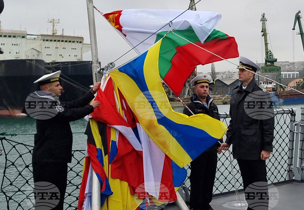 Варна - военен ритуал - кораб - флаг