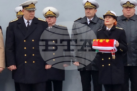 Варна - военен ритуал - кораб - флаг