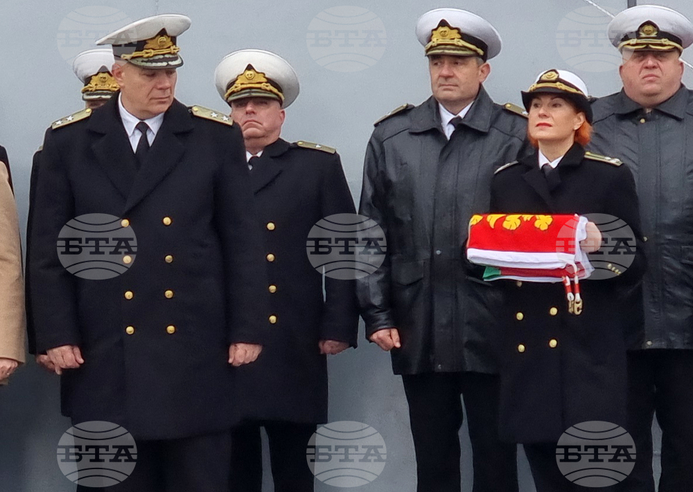 Варна - военен ритуал - кораб - флаг