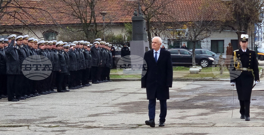 Варна - военен ритуал - кораб - флаг