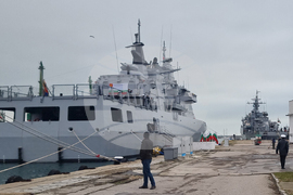 Варна - военен ритуал - кораб - флаг