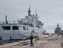 Варна - военен ритуал - кораб - флаг