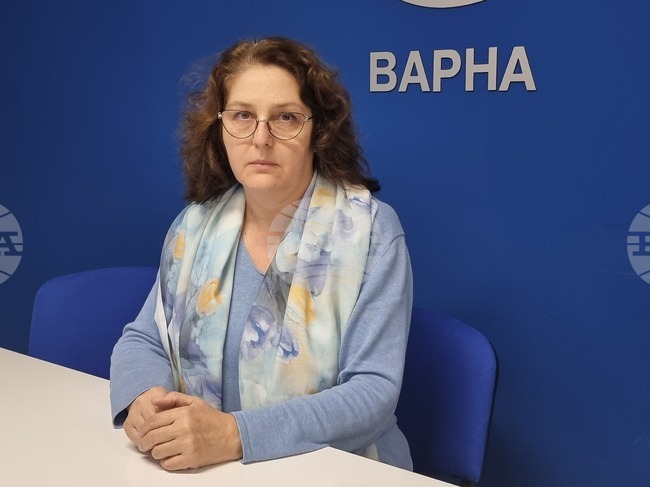 Участието в олимпиади и състезания помага на учениците да изберат своето бъдеще, смята директорката на МГ във Варна Елеонора Павлова