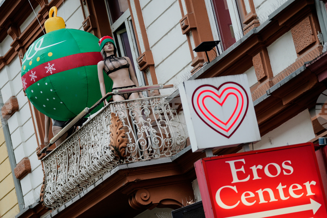 CORRECTION Germany Daily Life