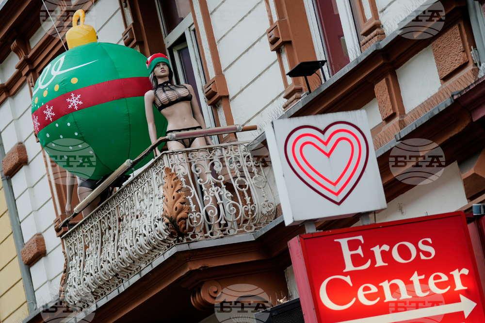 CORRECTION Germany Daily Life