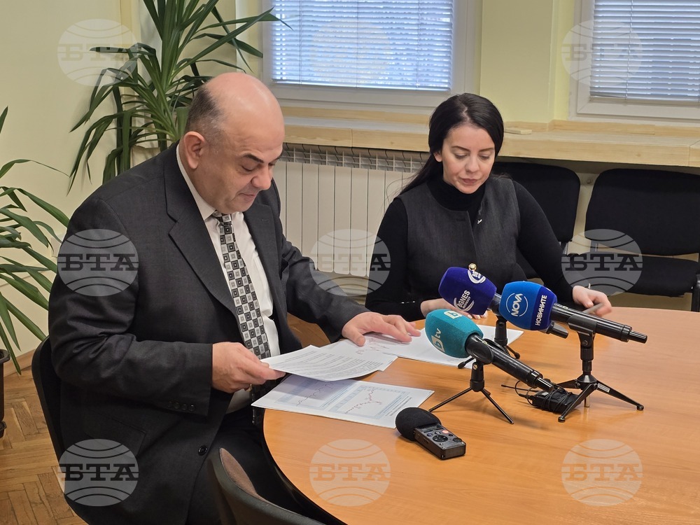 Потребителската кошница увеличава стойността си с 1 лв. и възлиза на 100 лв., съобщи председателят на ДКСБТ Владимир Иванов