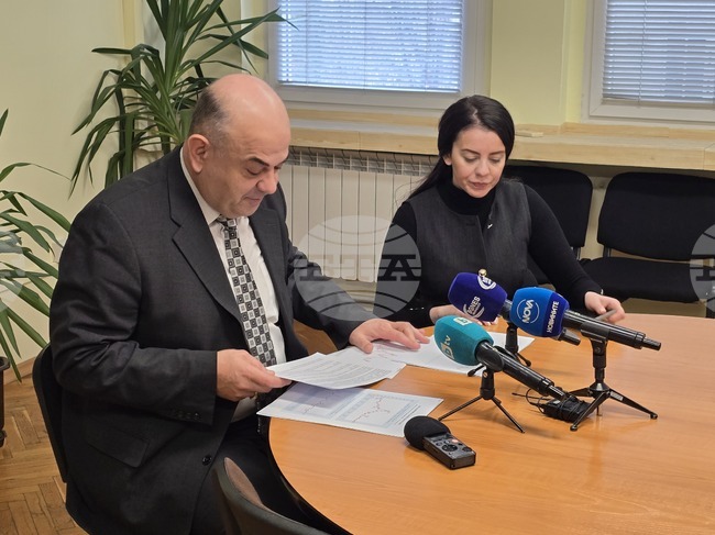 Потребителската кошница увеличава стойността си с 1 лв. и възлиза на 100 лв., съобщи председателят на ДКСБТ Владимир Иванов