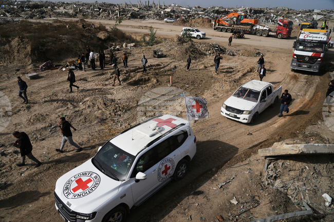 Червеният кръст заяви, че е предал тленните останки на 15 палестинци след връщането на последния заложник в Израел