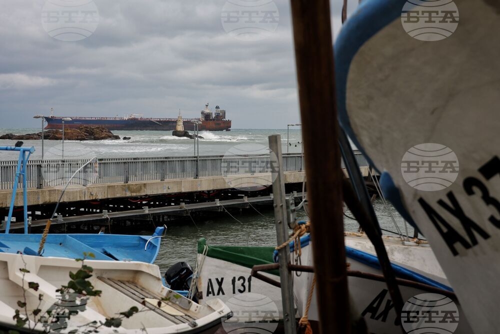 Ахтопол - танкер