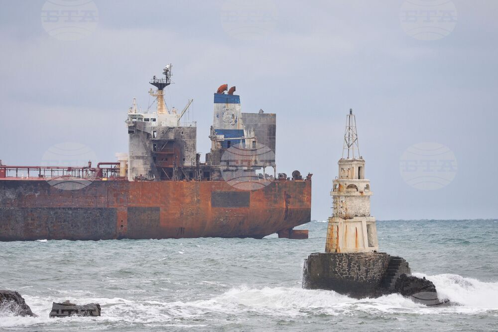 Българската асоциацията на морските капитани предлага мерки за справяне с риска от замърсяване на морското крайбрежие заради танкера „Кайрос“