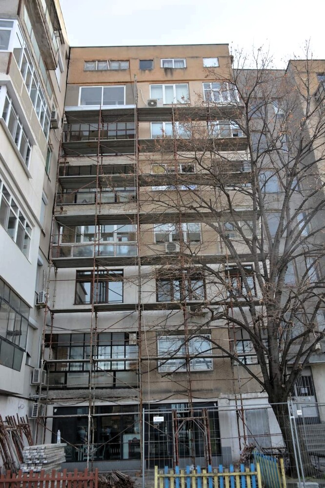 Община Асеновград: Стартира санирането на още един голям блок в в кв. „Изток“, напредват дейностите по санирането на блок в кв. „Запад“