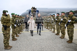 Kososvo Hungary Military