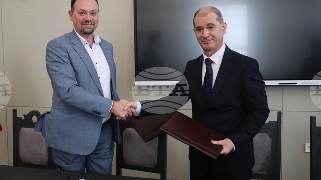 Казанлъшкият завод "Арсенал" и Бургаският държавен университет „Проф. д-р Асен Златаров“ сключиха меморандум за сътрудничество