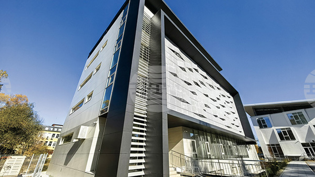 Сградата на Центъра за компетентност Clean&Circle към Софийския университет участва в националния конкурс „Сграда на годината 2025“