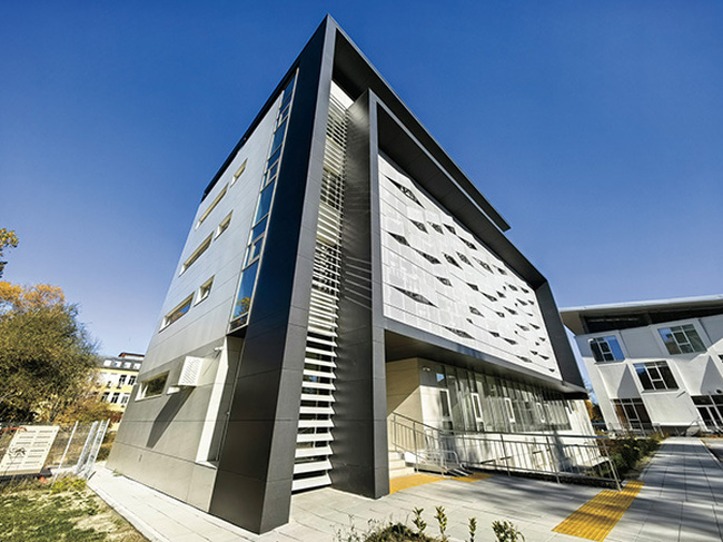 Сградата на Центъра за компетентност Clean&Circle към Софийския университет участва в националния конкурс „Сграда на годината 2025“