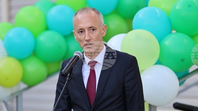  Имаме най-големи проблеми с мотивацията на учениците по математика и природни науки, каза министър Красимир Вълчев в с. Скутаре 