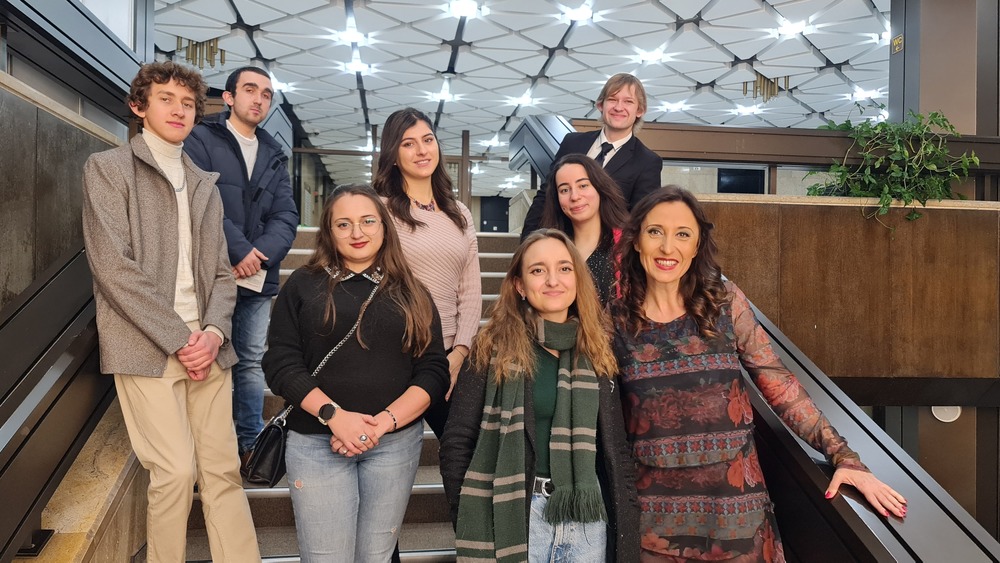 Дванадесет гимназисти бяха отличени в деветото издание на Националния поетичен конкурс „Непознати улици“ 