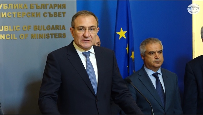 Проектът на бюджета за държавното обществено осигуряване беше приет единодушно, което показа, че е социален, каза министър Борислав Гуцанов