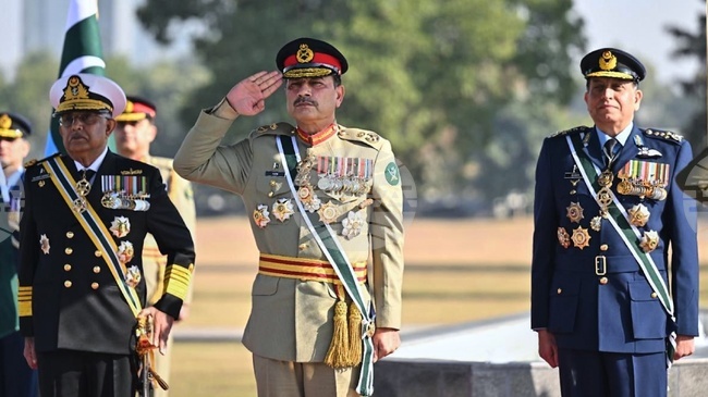 СПА: Саудитска Арабия награди началник-щаба на пакистанската армия с официално държавно отличие