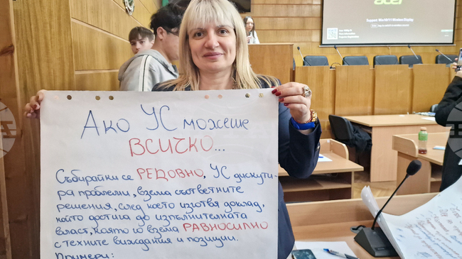 Младежи от Разград обмениха идеи и предложиха теми за бъдещи общи инициативи в дискусията „Мост на младежите“