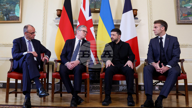 Стармър посрещна Зеленски, Мерц и Макрон в Лондон за преговори за Украйна