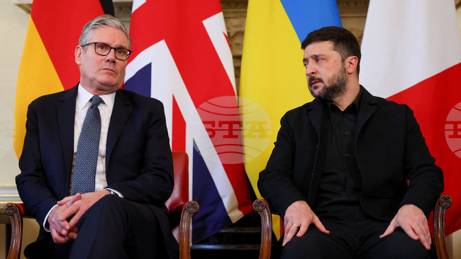 Стармър каза на Зеленски, че „Русия трябва да сложи край на продължаващите кръвопролития“