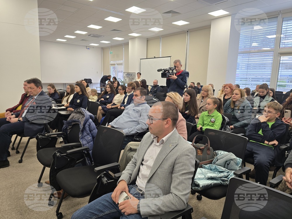 Петрич - Младежки център - награждаване на деца