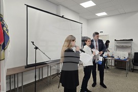 Петрич - Младежки център - награждаване на деца