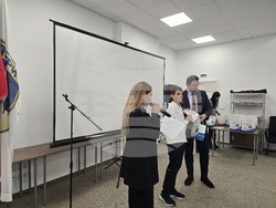 Петрич - Младежки център - награждаване на деца