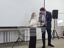 Петрич - Младежки център - награждаване на деца