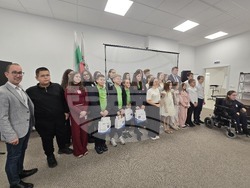 Петрич - Младежки център - награждаване на деца