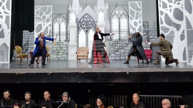 Национална премиера на мюзикъла „Дракула“ подготвя театърът във Велико Търново