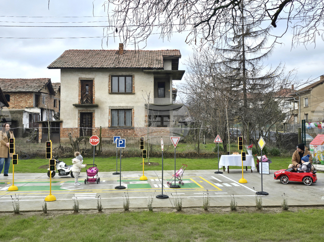 Село Винарово - детска градина - обновяване - откриване