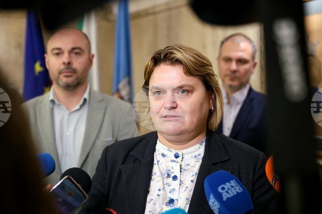 Очакваме в близките дни да се включи допълнителната техника за сметосъбирането в София, каза зам.-кметът Надежда Бобчева