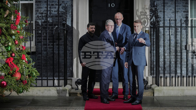 Стармър и европейски съюзници обсъдиха мирния план за Украйна с Тръмп