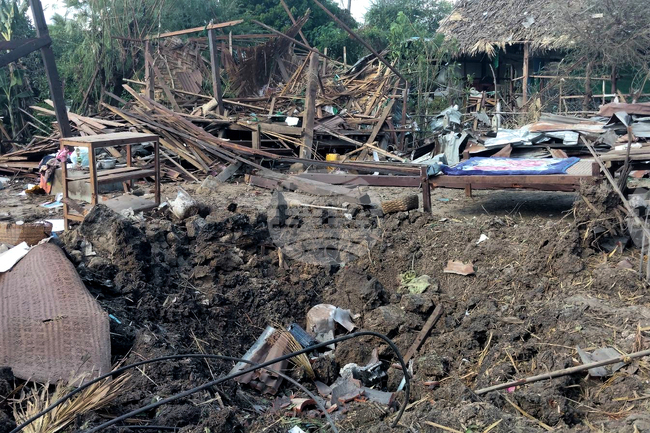Най-малко 30 души са загинали в Мианма след въздушен удар на хунтата срещу болница, съобщават очевидци